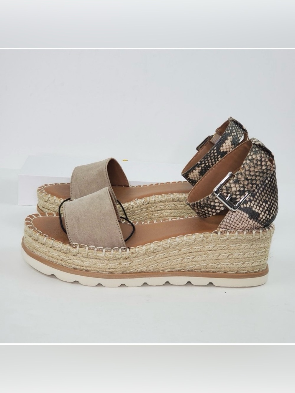 Universal Thread Snakeskin Print Wedge Espadrille Jean Heels Sandals NEW Size 9